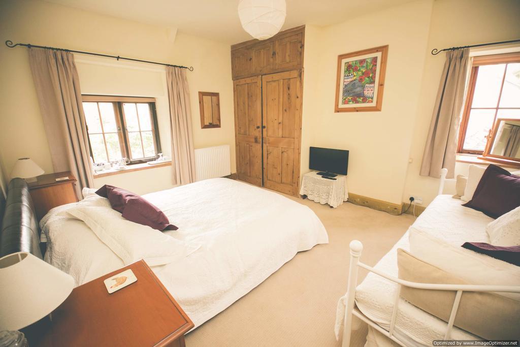 Weycroft Mill House Bed And Breakfast Axminster Camera foto